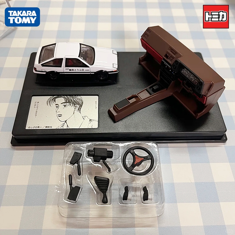 Takara Tomy Tomica Initial D T - Model Kit Ae86 reseña y precio