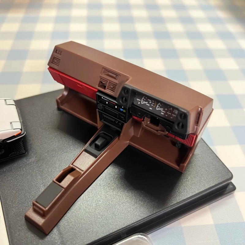 Takara Tomy Tomica Initial D T - Model Kit Ae86 reseña y precio
