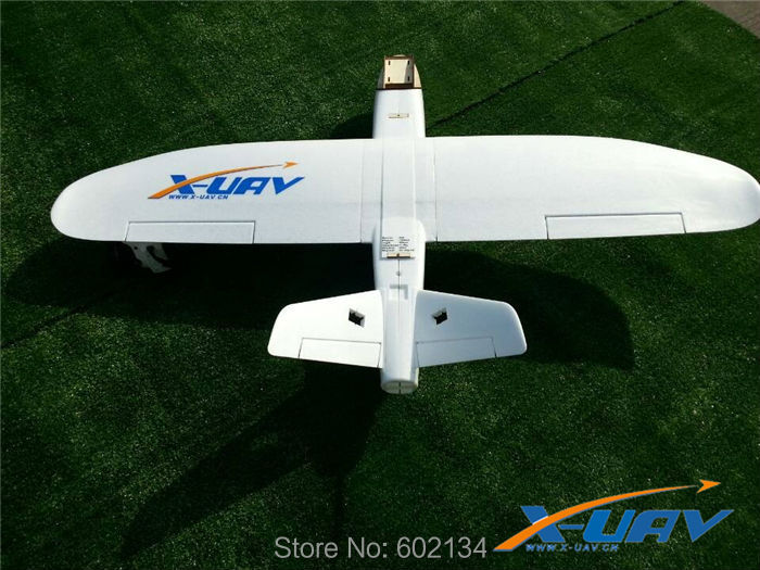 White Air Flying Radio planead - Model Kit Expert reseña y precio