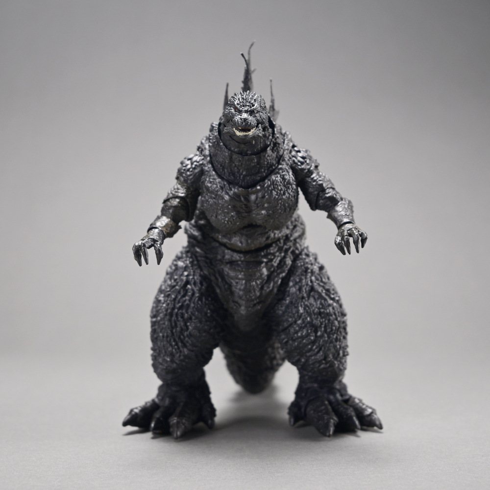 SHM NECA 2023 versión de la pe - Model Kit Kiryu reseña y precio